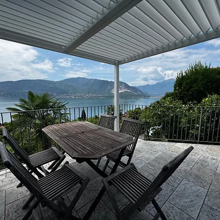 Vista Di Suna Apartment *
